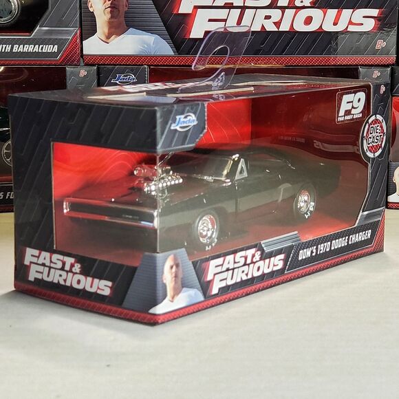 Jada Fast & The Furious Dom's 1970 Dodge Charger 1:32 Diecast Collectible Car - Picture 2 of 8